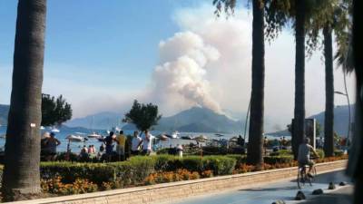 «Среди россиян пострадавших нет»: Генконсульство в Анталье – о пожарах на юге Турции