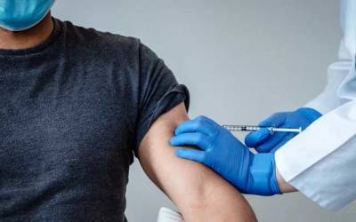 В Германии с сентября будут делать третью дозу COVID-вакцины, чтобы избежать четвертой волны коронавируса