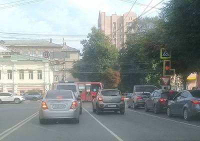 На Первомайском проспекте два дня не работает светофор - ya62.ru - Рязань