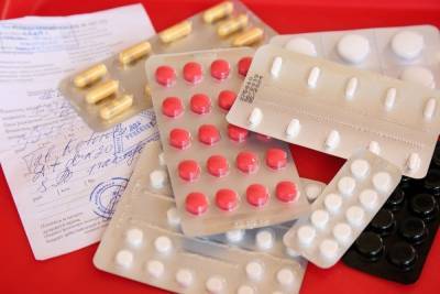 Россияне скупают лекарства в аптеках на фоне пандемии