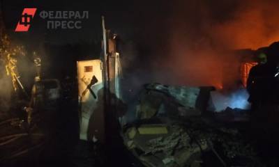 В Нижнем Новгороде из-за удара молнии сгорели дом, два автомобиля и склад
