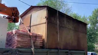 Видео из Сети. В Саратове двое безработных украли гараж