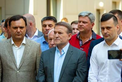 Брифинг Виктора Медведчука перед заседанием Киевского апелляционного суда