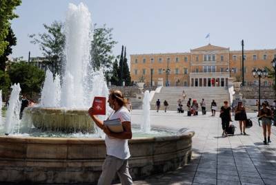 В Греции ограничили посещение туристических объектов из-за 45-градусной жары