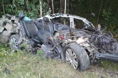 Водитель VW Passat погиб при столкновении с грузовиком в Чувашии