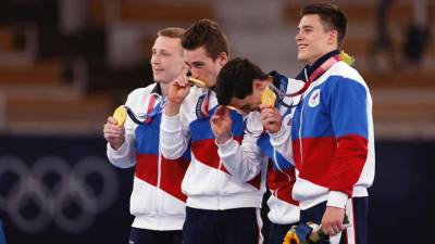 Гимнаст Нагорный завоевал бронзу на перекладине на Олимпийских играх в Токио