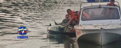 Мужчину и женщину в резиновой лодке унесло течением Оби в НСО