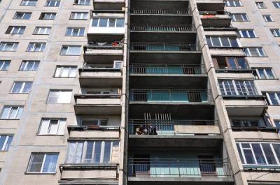 Каждый десятый балкон в Петербурге находится в плачевном состоянии