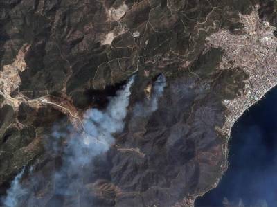 Лесные пожары в Турции видно из космоса. Фото