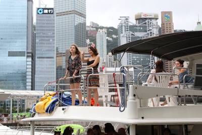 Гонконг ужесточил правила въезда для туристов из России