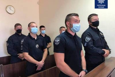 Во Львове шестерым патрульным вынесли приговор из-за гибели парня, проглотившего пакетик с марихуаной