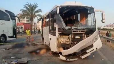 Пенсионерка, мужчина и школьник погибли в ДТП с автобусом в Турции