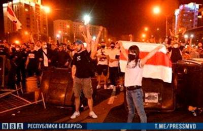 Задержаны футбольные фанаты, строившие баррикады во время августовских беспорядков