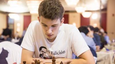 Карлсен проиграл Дуде в полуфинале Кубка Мира по шахматам