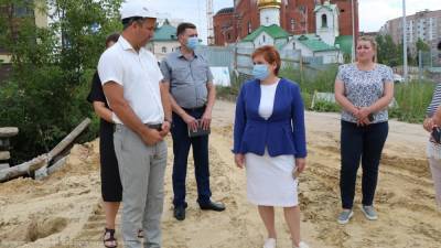 Елена Сорокина осмотрела ход строительства яслей в Рязани