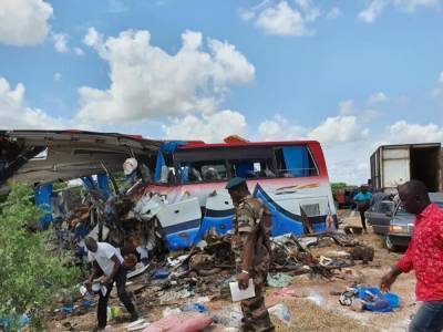 В Мали грузовик столкнулся с автобусом, погибли почти 40 человек