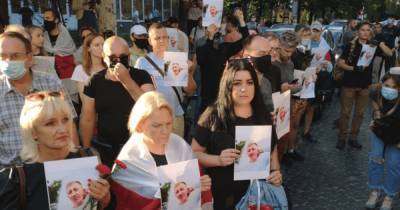 Под посольством Беларуси в Киеве прошла акция в память убитого активиста Шишова (видео)