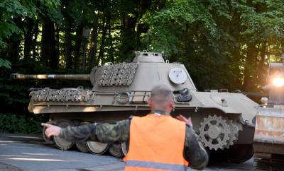 Немецкий пенсионер получил условный срок за танк в подвале