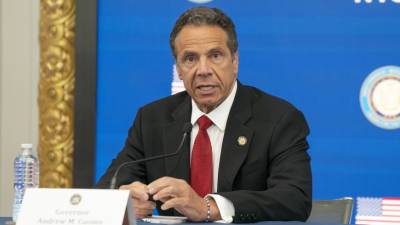 Губернатор Нью-Йорка отверг обвинения в сексуальных домогательствах к женщинам