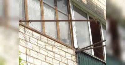 Сотрудники ГСЧС спасли на Тернопольщине 81-летнюю женщину, которая выпала с балкона 5 этажа и зацепилась за веревки для сушки белья