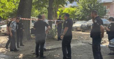 Совершил более 15 выстрелов: в Одессе расстреляли иностранца, объявлен план "Сирена" (фото, видео)