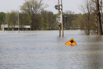 Ураган Ида в США обратил вспять реку Миссисипи