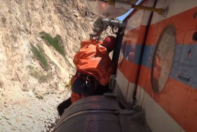 Вертолёт отправился искать двух попавших туристок на горе Вайда на Сахалине