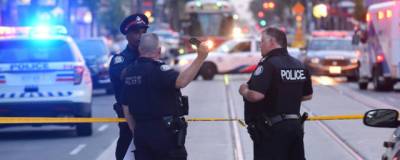 В торговом центре в Торонто неизвестный открыл стрельбу