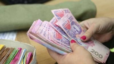 Три четверти украинцев недовольны своей текущей зарплатой – результаты соцопроса