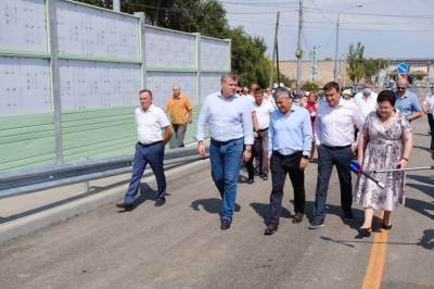 В Астрахани открыли движение по одной стороне Милицейского моста