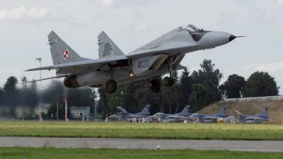 Польский генерал: В случае войны с Россией наши аэродромы продержатся максимум пару дней