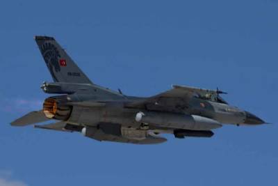 Истребители F-16 ВВС Турции атаковали территорию Нагорного Карабаха
