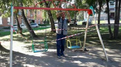 Возмутившую губернатора Кузбасса детскую площадку отремонтировали в Юрге