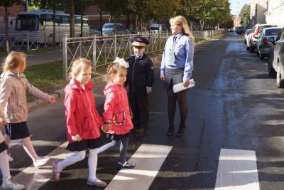 Безопасность дорог у петербургских школ проверил Комтранс