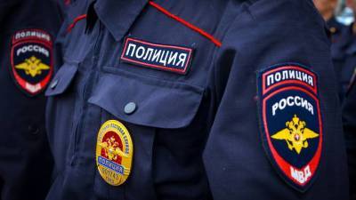 Четверо неизвестных связали сторожа на стройке в Москве, чтобы похитить кабель