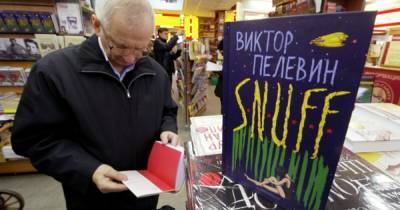 Фото Пелевина опубликовали в Сети: писатель 20 лет не появлялся на публике