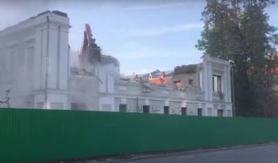 Начался демонтаж исторического корпуса Тюменского госуниверситета