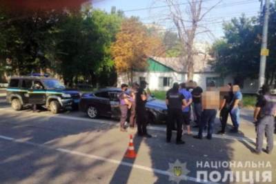 Двое мужчин устроили стрельбу в Запорожье: пострадали пять человек