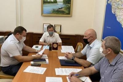 В профильном комитете краевого парламента провели совещание по вопросу проекта о самоходных сельхозмашинах