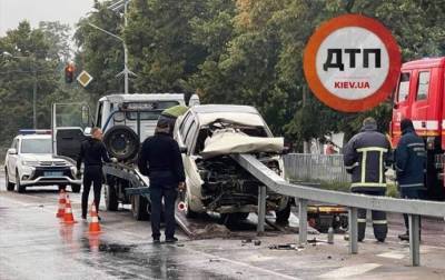 В Житомирской области отбойник насквозь проткнул авто: есть жертвы (ФОТО)
