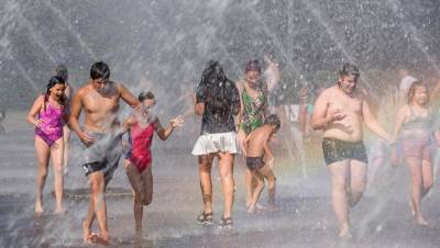 Петербуржцев призвали готовиться к повторению жарких рекордов уходящего лета