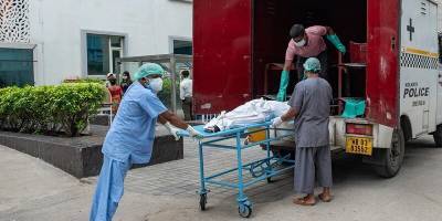 Число умерших от неизвестной лихорадки на севере Индии достигло 68 человек