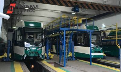 В Челябинске на линию выехали новые низкопольные трамваи
