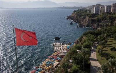 Туреччина вводить обов’язкове тестування для невакцинованих: що треба знати туристам