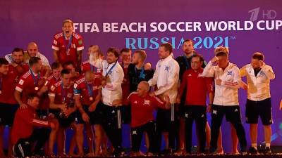 Владимир Путин поздравил новых чемпионов мира по пляжному футболу с победой и обсудил итоги первенства с главой FIFA