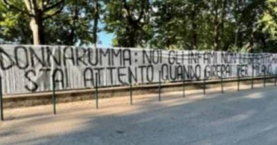 «Будь осторожен, когда вернешься в «Милан». Фанаты «россонери» угрожают Доннарумме (фото)
