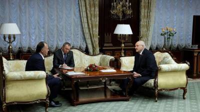 А.Лукашенко встретился с послом Таджикистана в Беларуси
