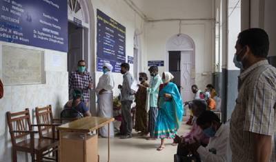 Неизвестная болезнь за сутки убила 12 детей в Индии