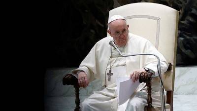 Папа римский поблагодарил медбрата за спасение от смерти