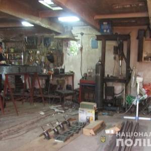 Двух жителей Мелитополя задержали во время совершения кражи из гаража. Фото